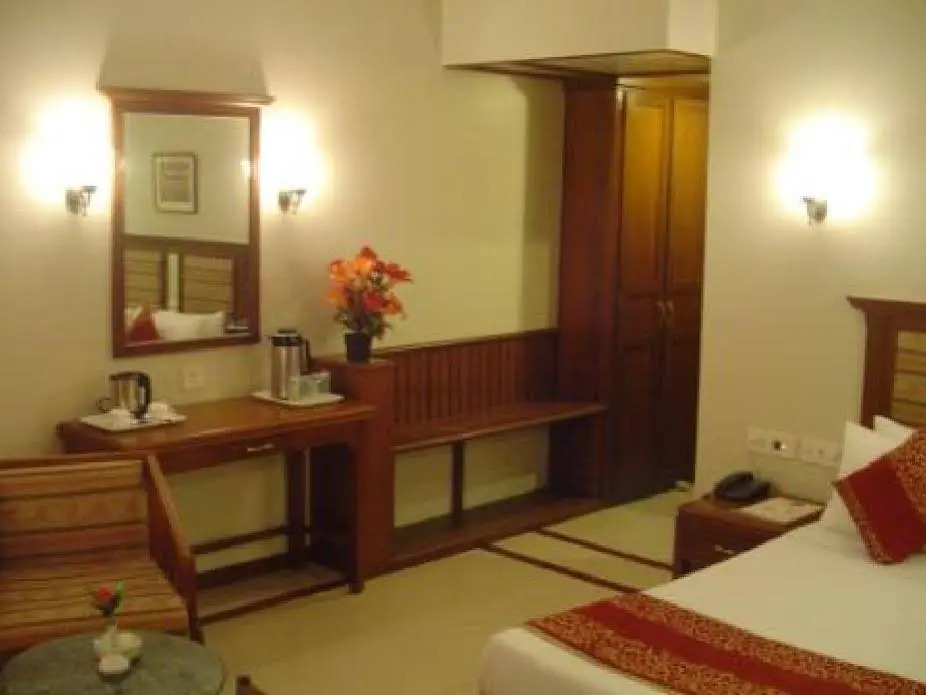 Sovereign Hotel