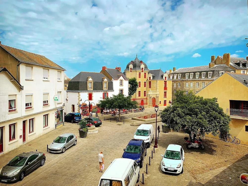 House With 3 Bedrooms In Le Croisic With Wonderful City View And Wifi 800 M From The Beach