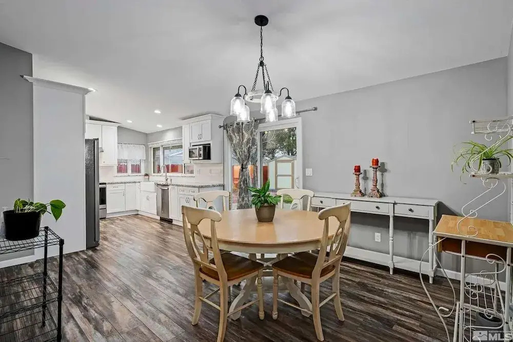 Family 4BR Home With Patio by Willowcreek Park