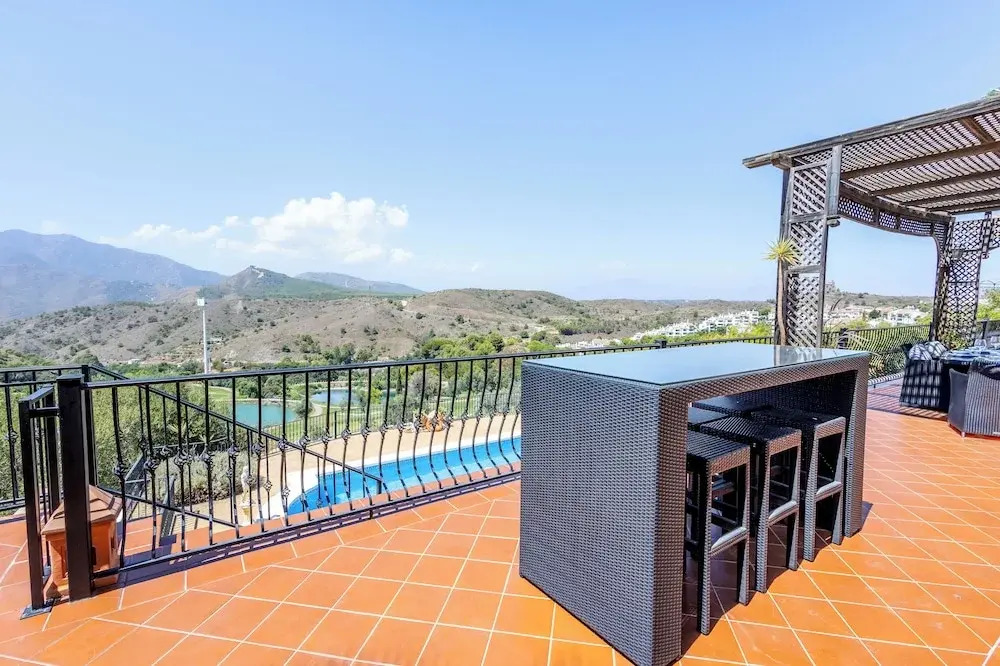 Stunning Golf Villa with Pool and Stunning Views