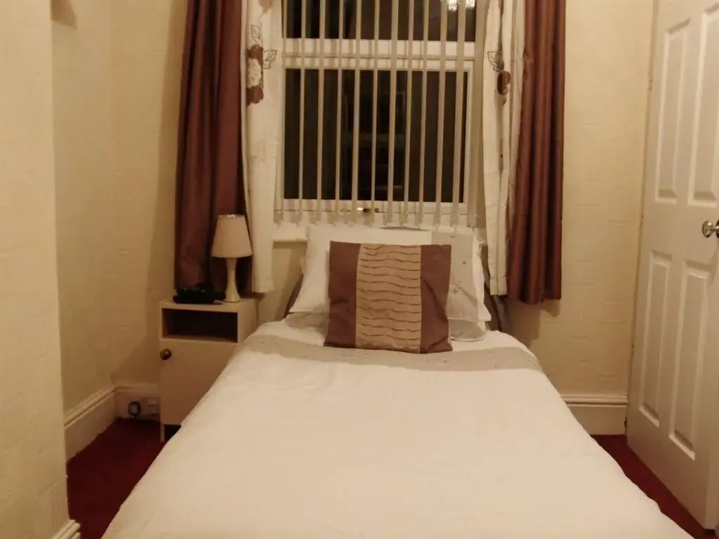 Oakwell Guest House