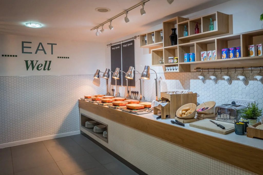 Holiday Inn Manchester-Mediacityuk by IHG