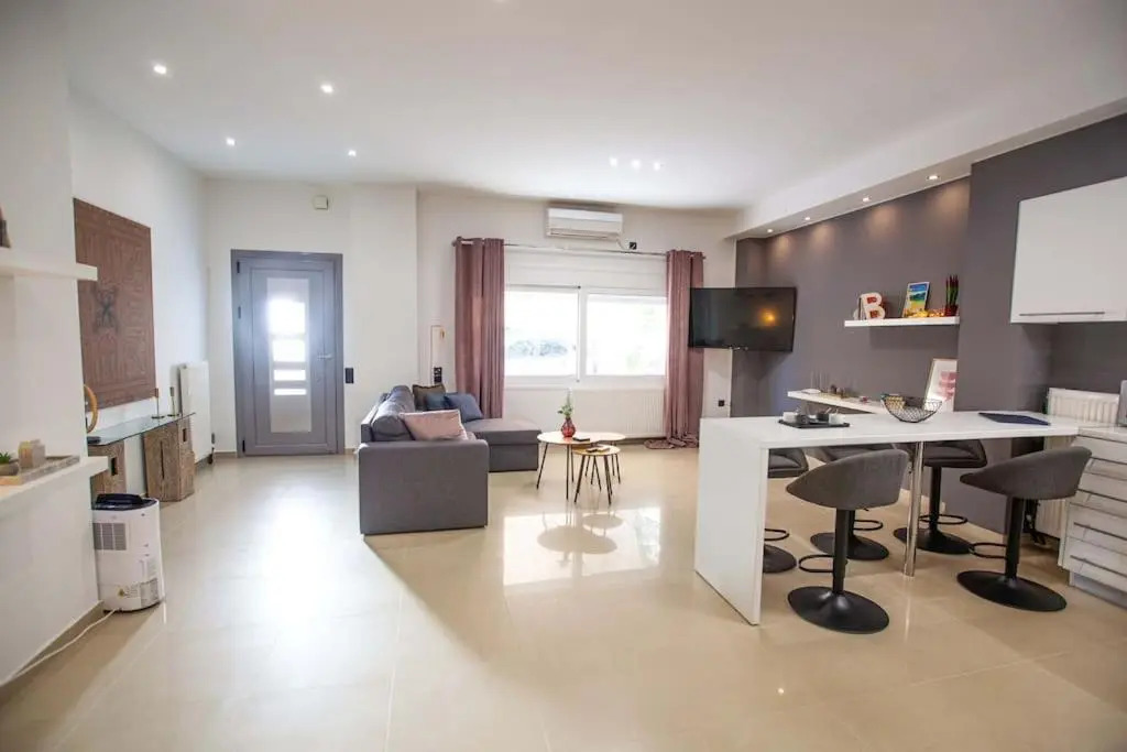 Kalafatis Downtown Apartment