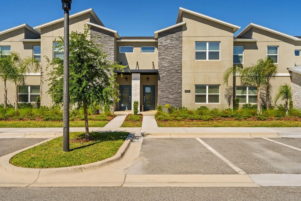 Champions Gate Oasis 4BR Vacation Haven