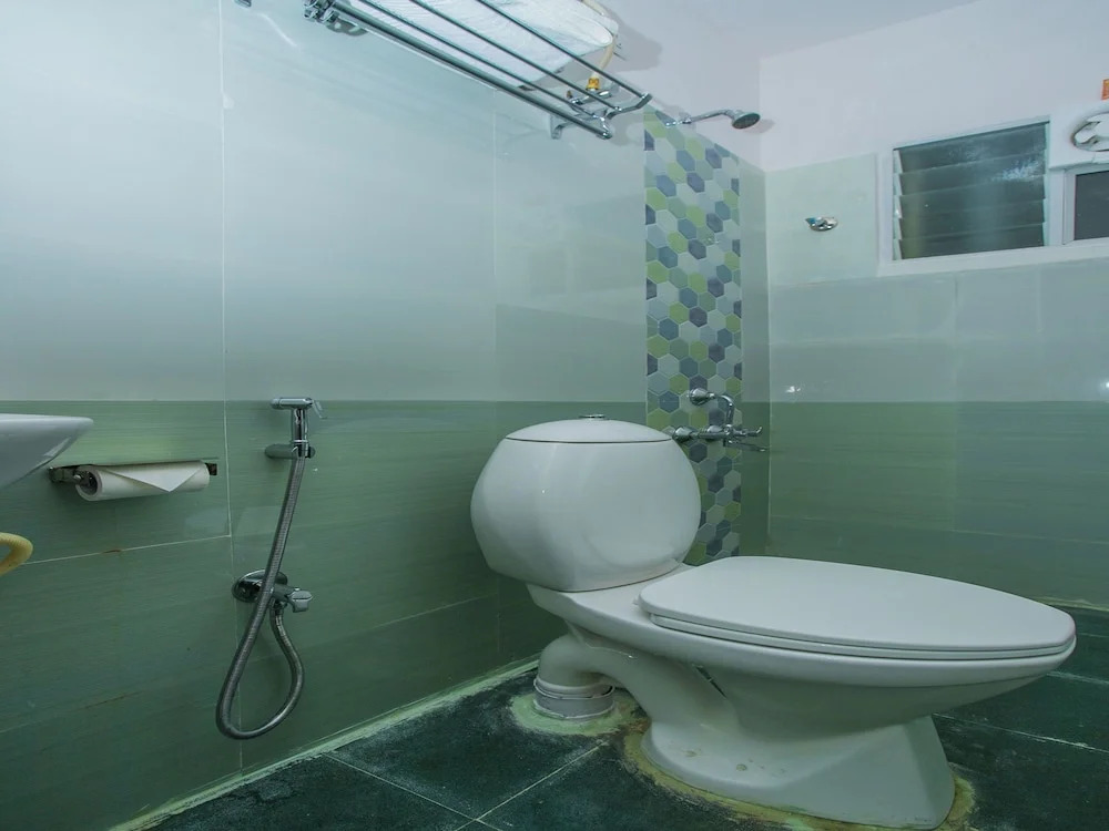 Capital O 23481 Rmv Savera Hotels