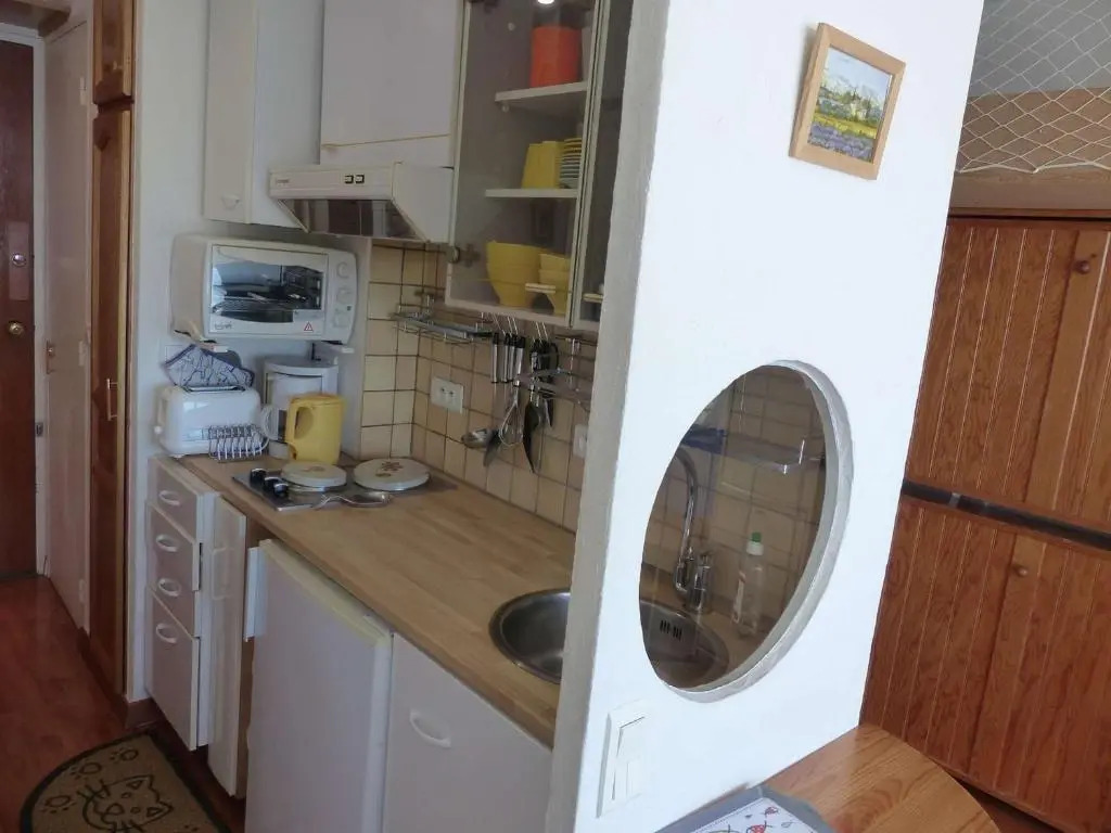 Appartement Le Lavandou, 1 pièce, 2 personnes - FR-1-308-50