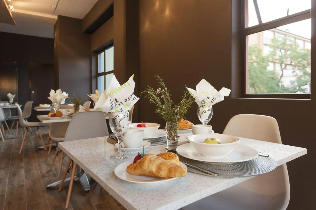 Akanani Apartments