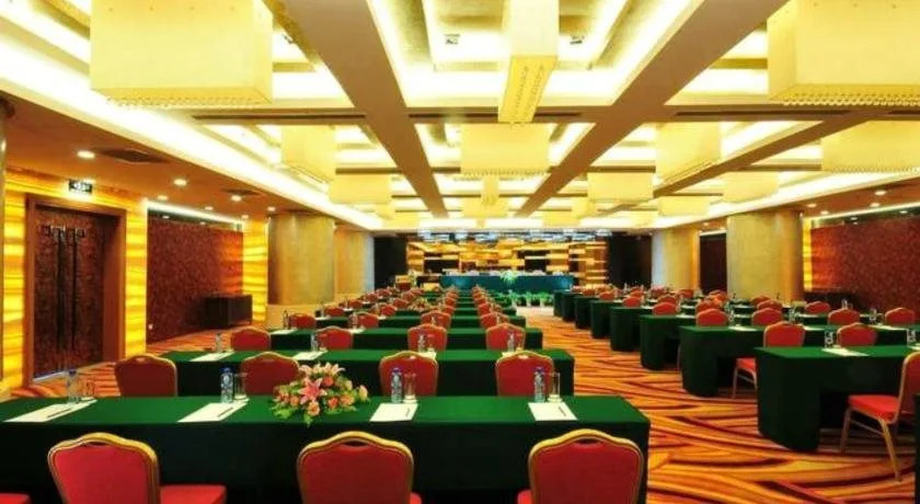 Yulong International Hotel