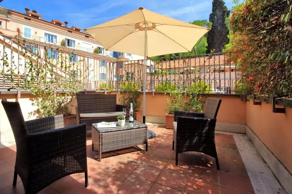 A10 Piazzetta Margutta - A10 - My Extra Home