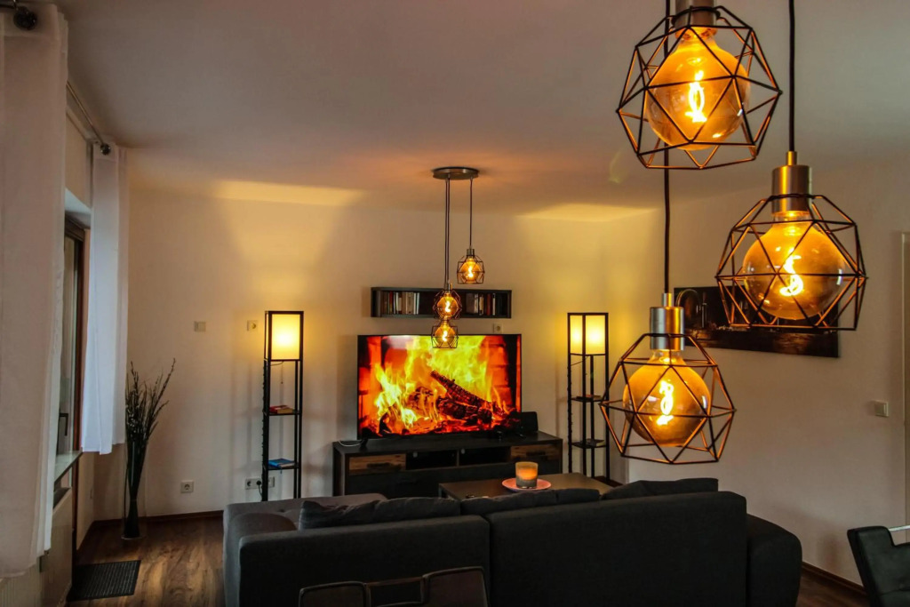 Moderne FeWo SKY Netflix Terrasse Burgblick Boxspringbett Waschtrockner