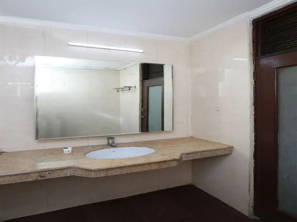 OYO 12887 Hotel A-1