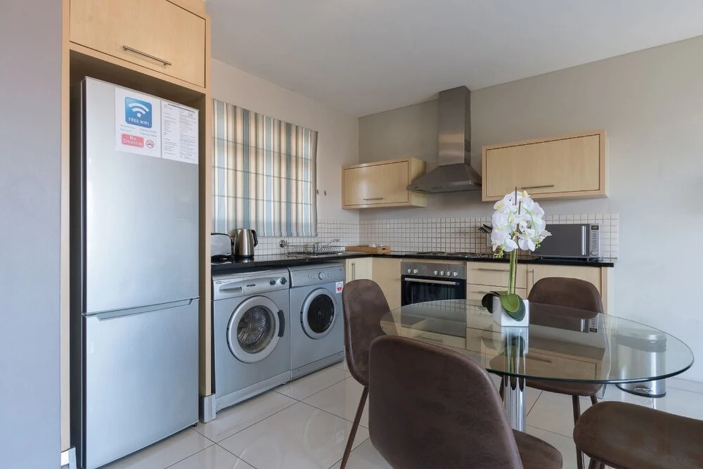 City Stay 1 Bedroom Apartment Wifi, Gym, Sauna