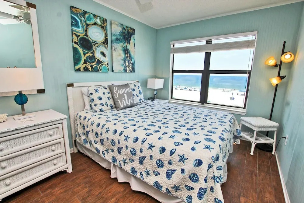 Island Sunrise 264 by Youngs Suncoast