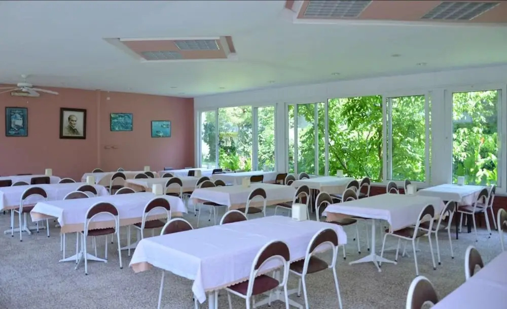 Cizenel Hotel