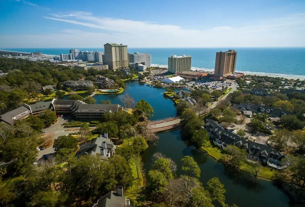 Beautiful and Lavish Ocean-view High Rise!