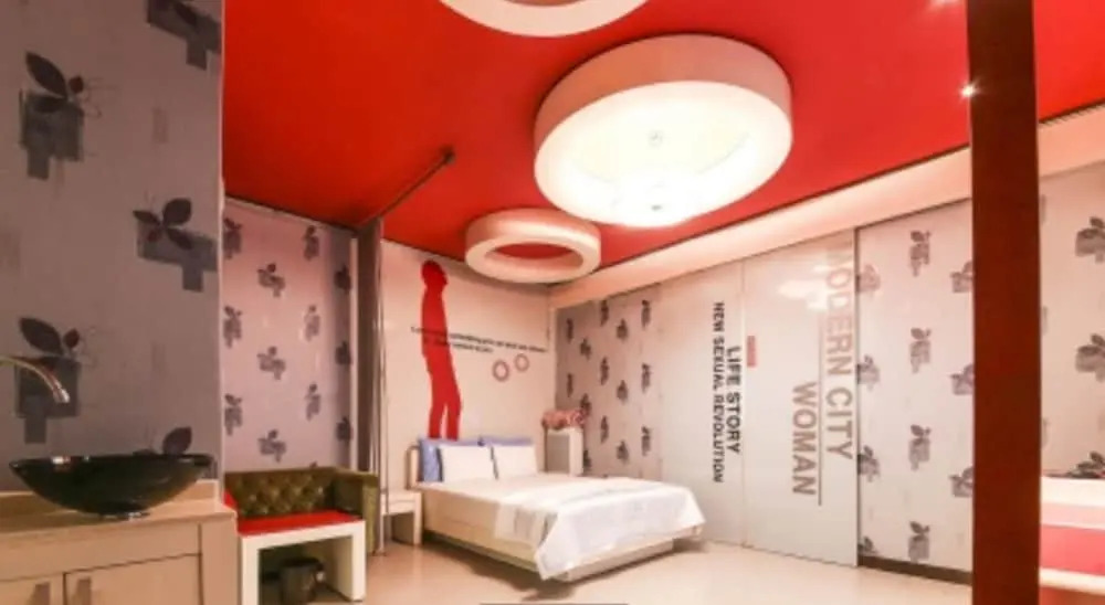 Shine Motel