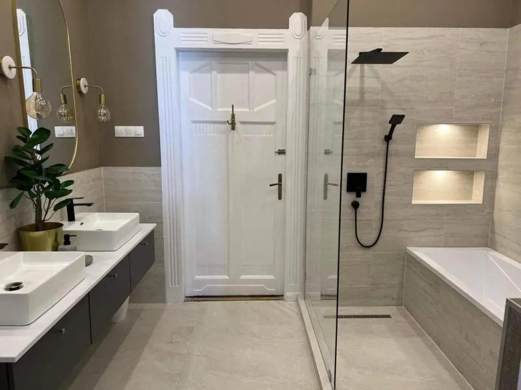 OrangeHomes Panthera Luxury Apartment