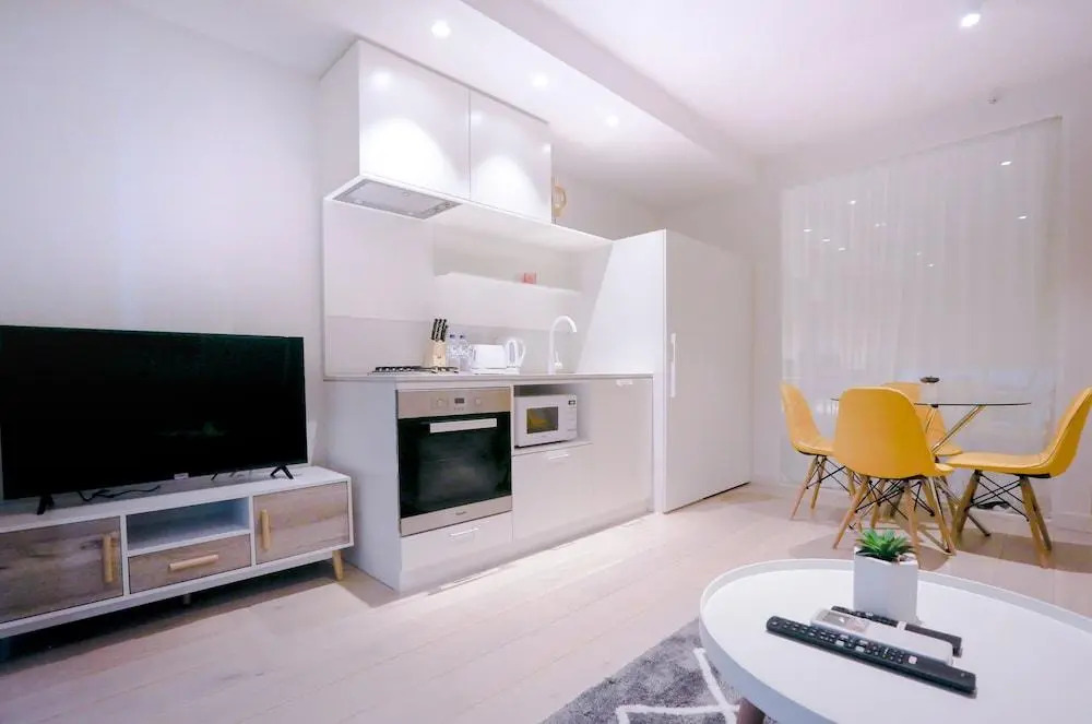 South Yarra Claremont Apartment