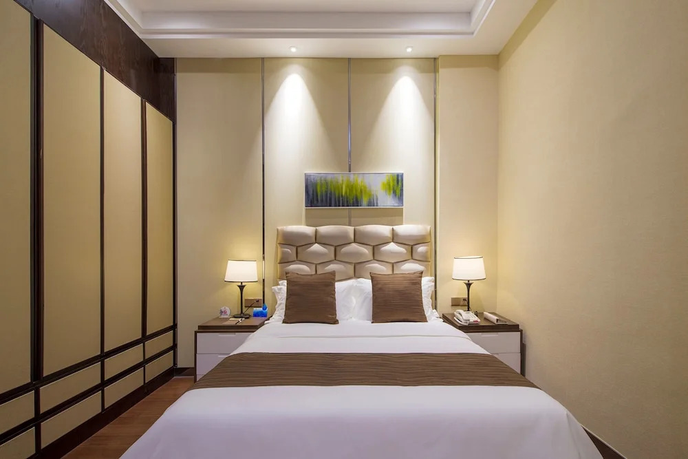 Yimin Gold Olives Apartment