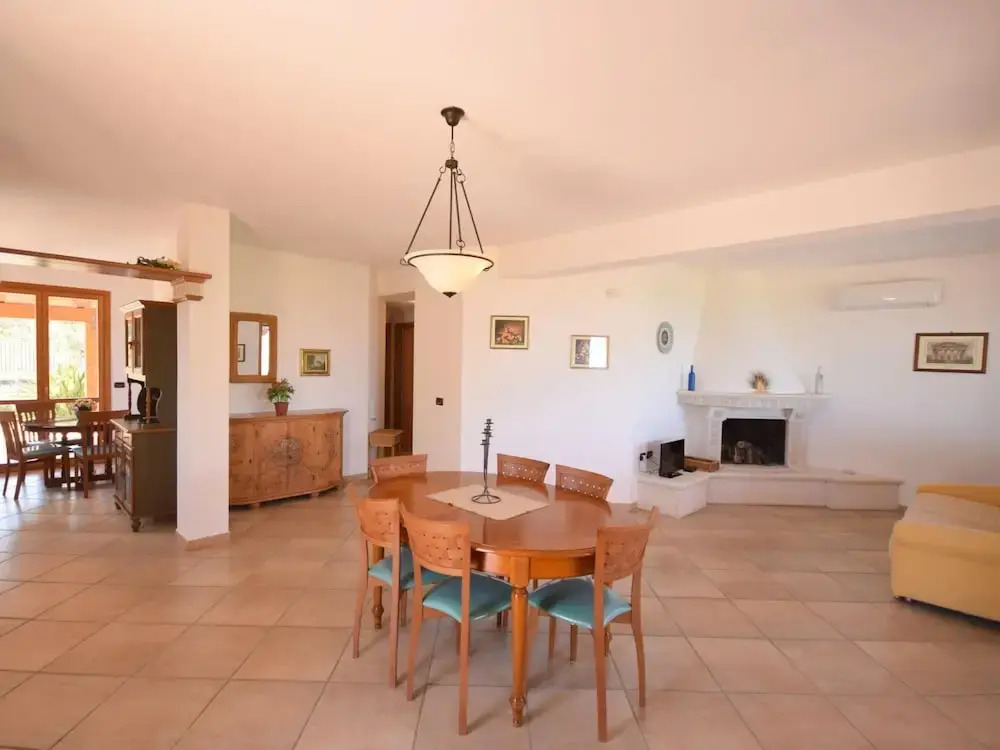 Detached Villa Located in a Residential Area Near the Sea
