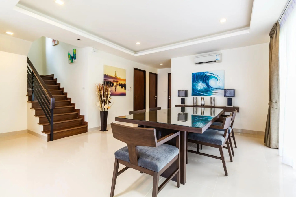 LP101 - Private rooftop pool villa in Laguna for 9 people, near restaurants and shops