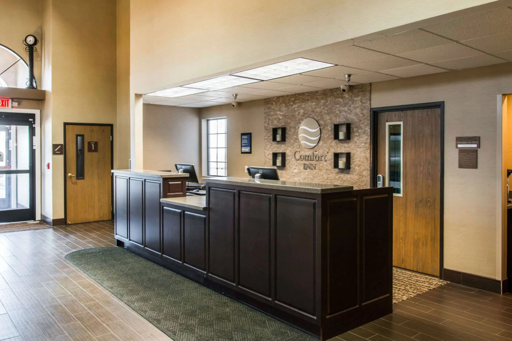 Comfort Inn & Suites Ludington near US-10