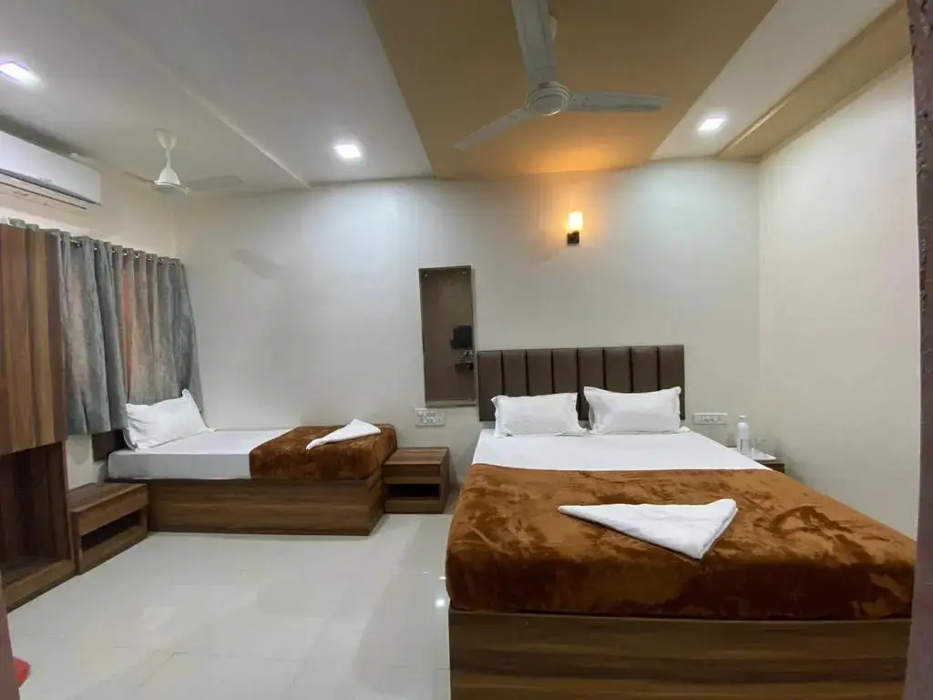 Hotel Divine