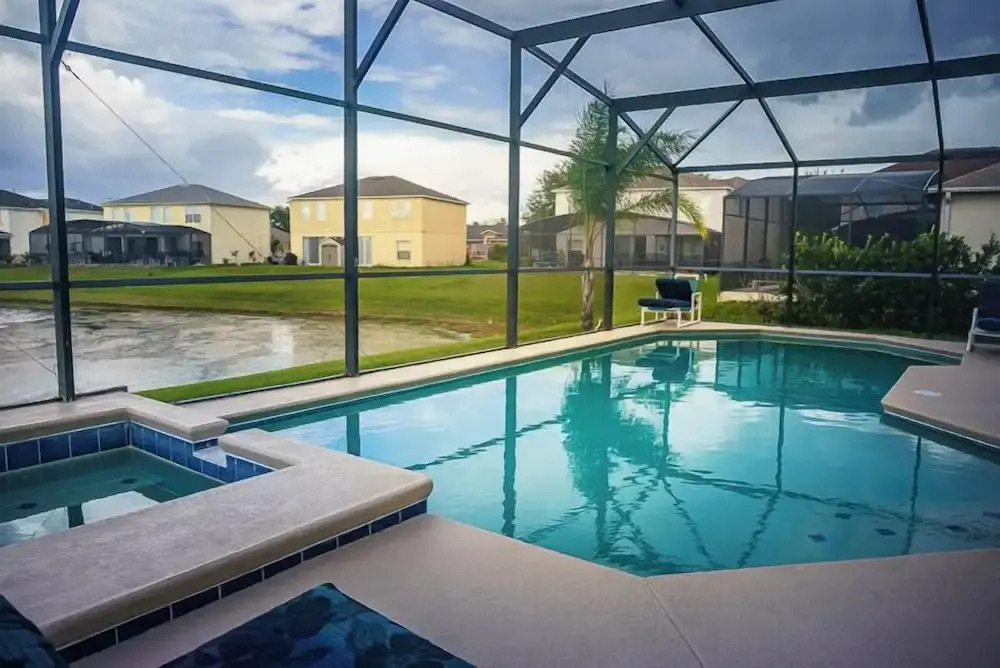 Crescent Lakes Villa