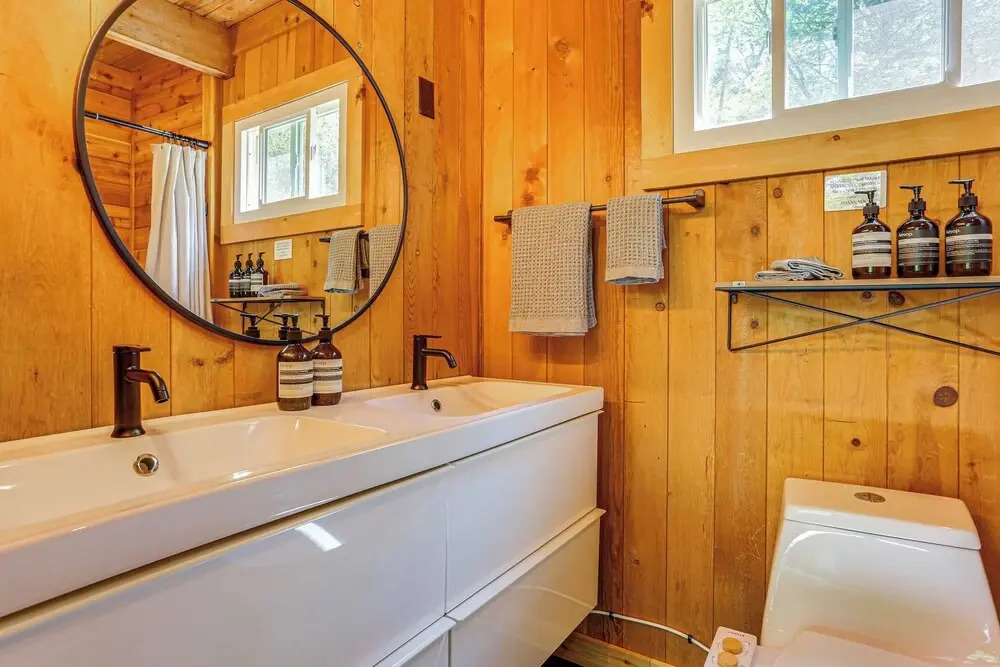 High Falls Restorative Cabin in the Woods!