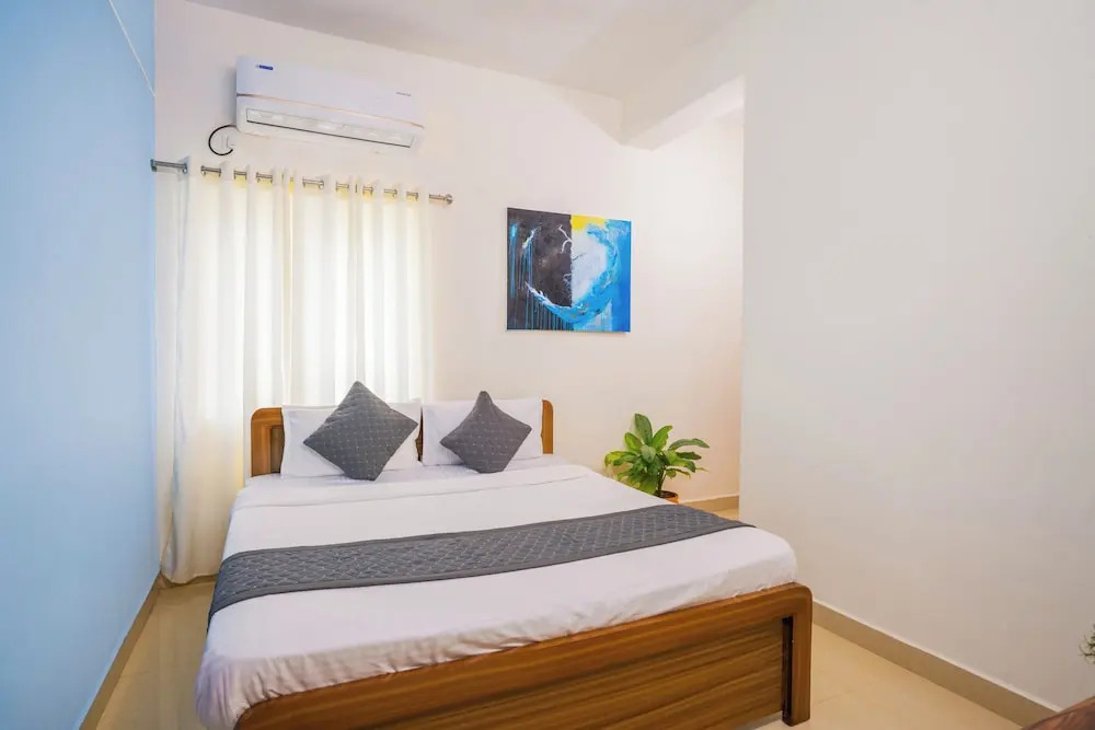 Collection O DLF CyberCity Hyderabad Formerly Key Suites