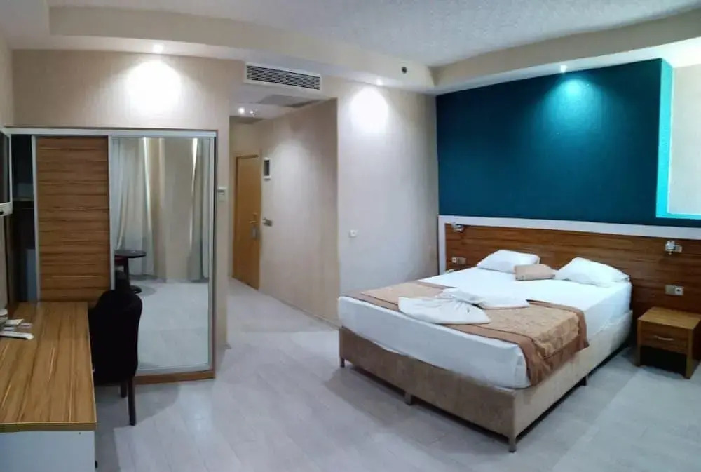 Mira Blue Hotel