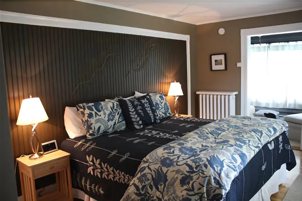 The Oxford House Inn