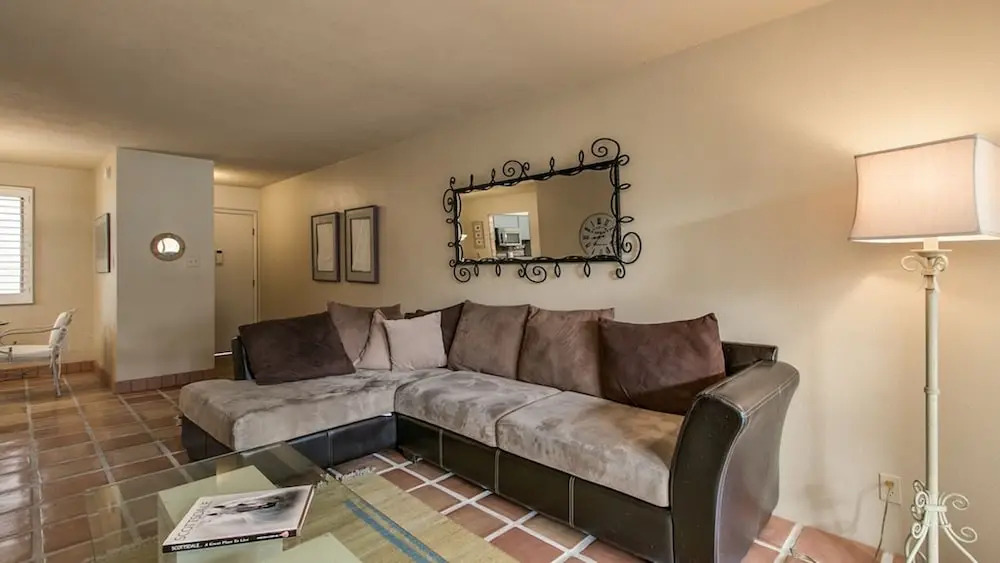 Charming 1-bdrm Condo Steps to Old Town Scottsdale
