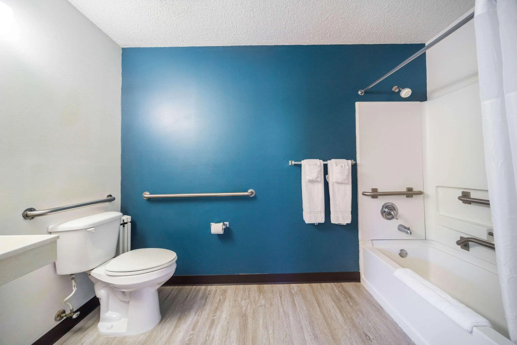 Suburban Studios Biloxi North Area