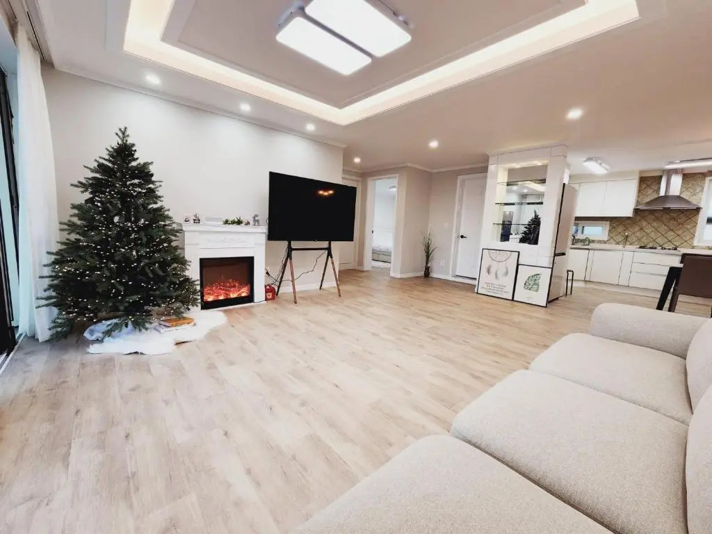 Grand open Hongdae houes 4bdr 2bth