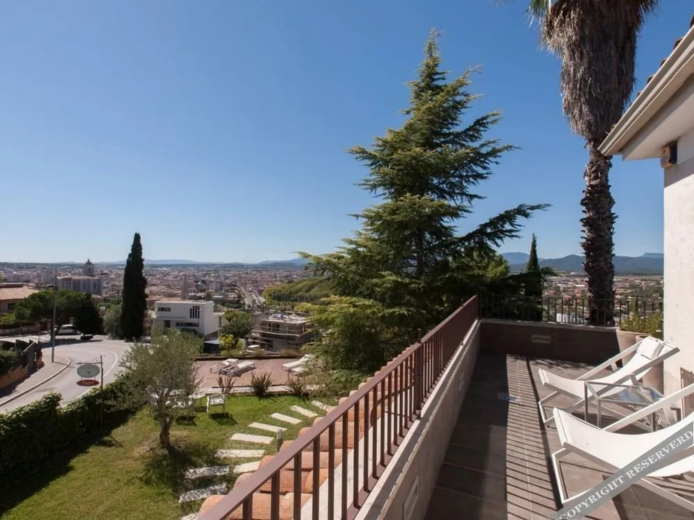 Montjuic Bed & Breakfast