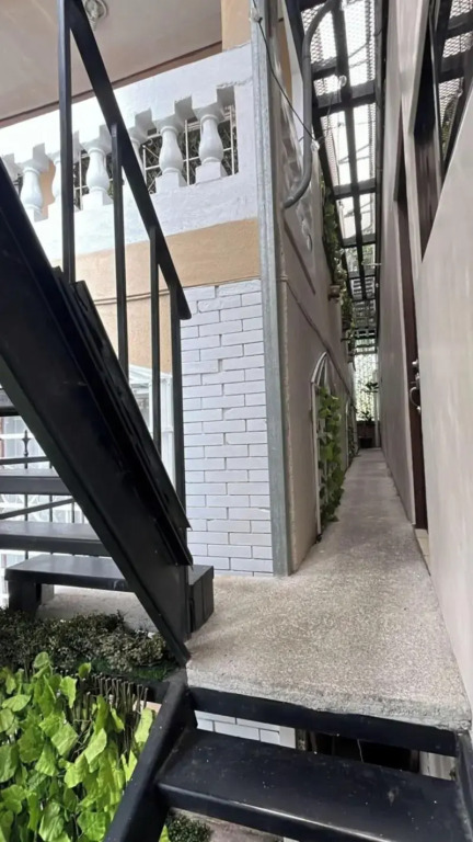 Rivera Family Airport Apartments