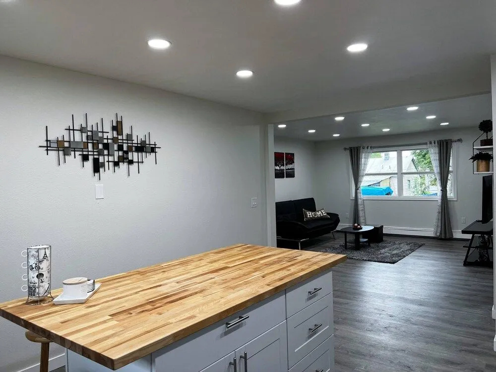 Anchorage midtown apartment-Wyoming 2