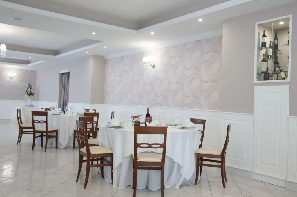 Hotel Leon - Ristorante Al Cavallino Rosso