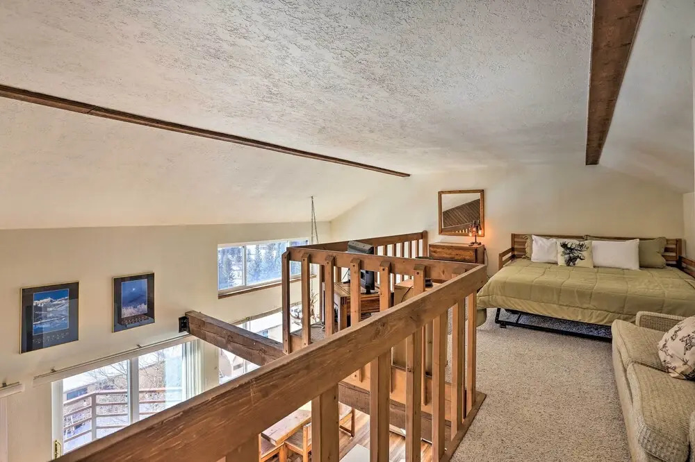 Mtn-view Silverthorne Gem w/ Shared Hot Tub