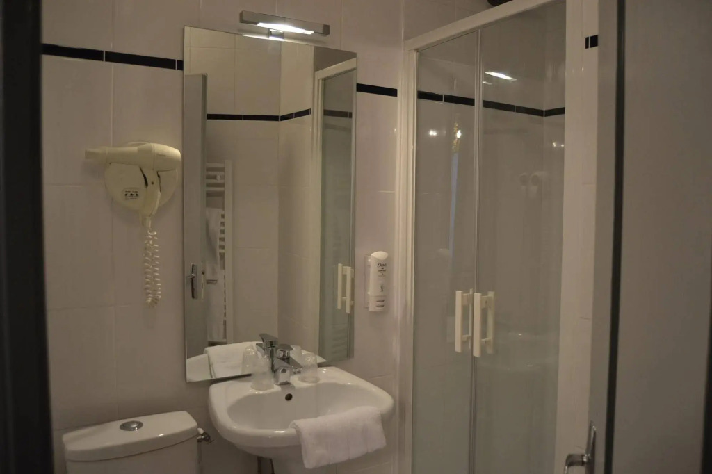 Brit Hotel Comtes De Champagne - Troyes Centre Historique