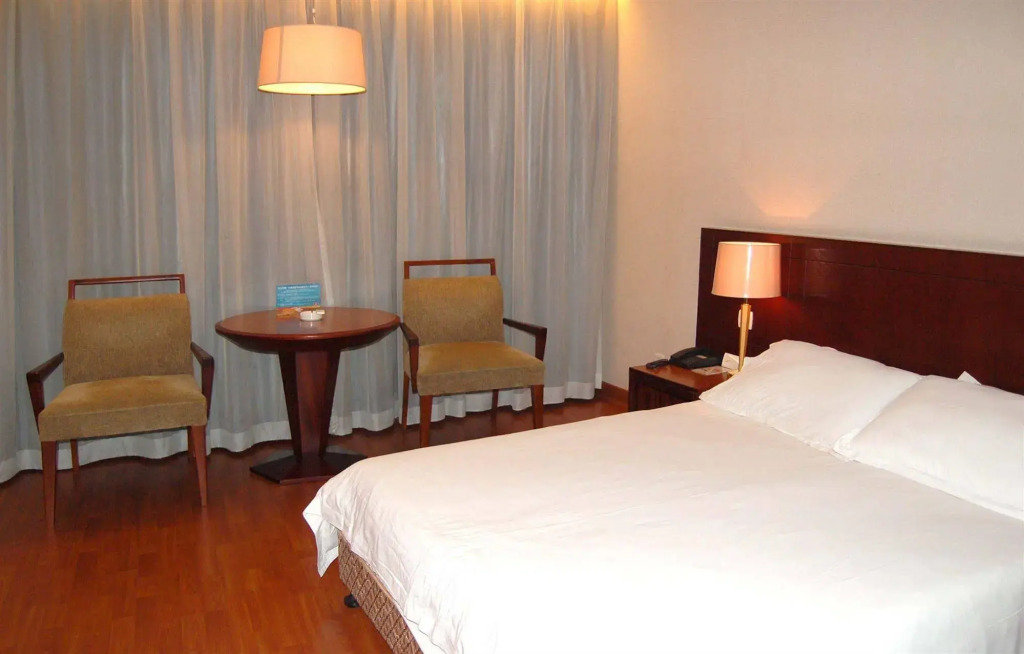 Отель Radisson Red Shanghai Wujiaochang