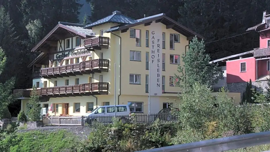 "Quality Hosts Arlberg" Hotel-Gasthof Freisleben