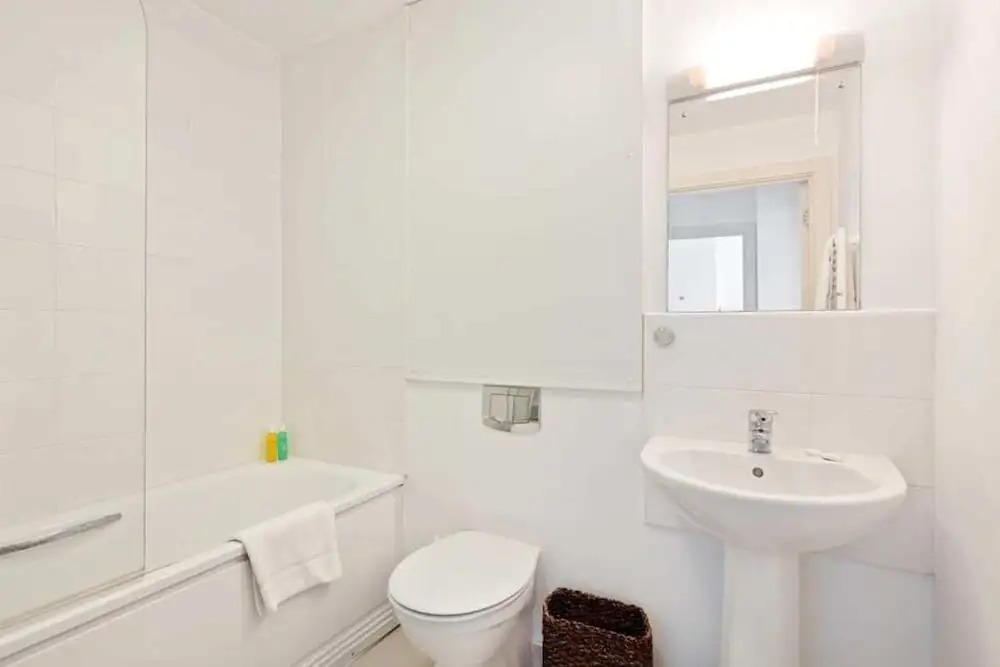 Sleek & Spacious 4 Sleeper, 5 Mins to Moorgate