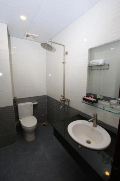 Luu Ly Hotel