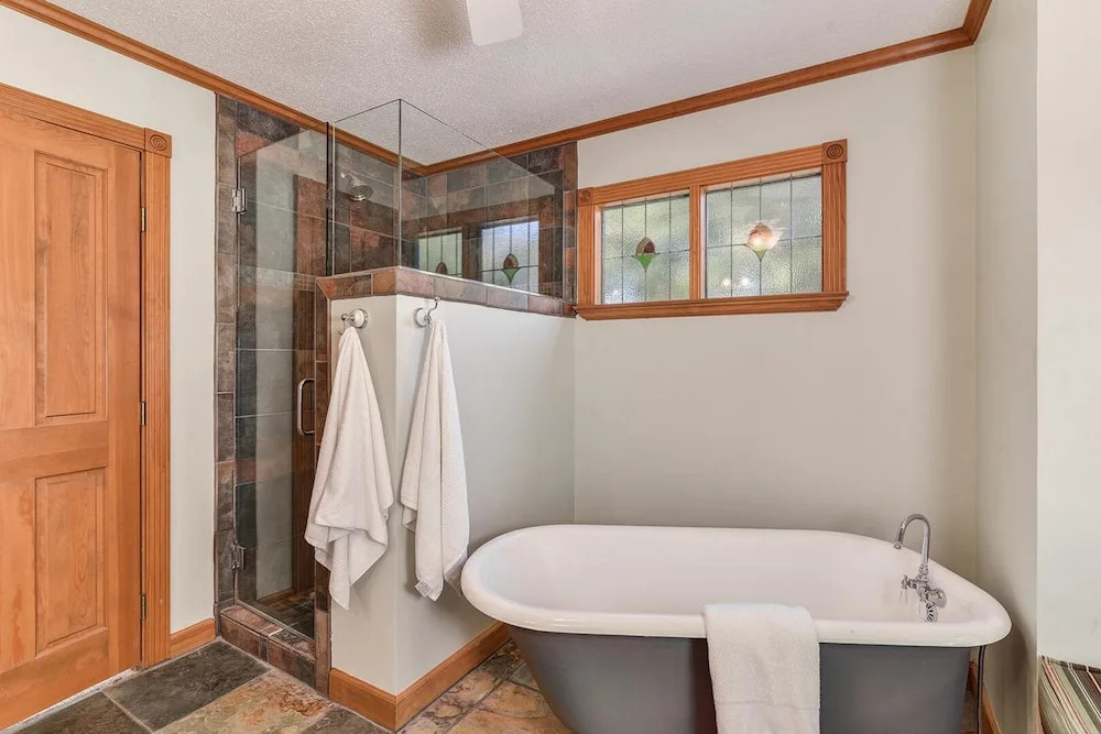 Cedar View House 3 Bedrooms 3 Bathrooms Home