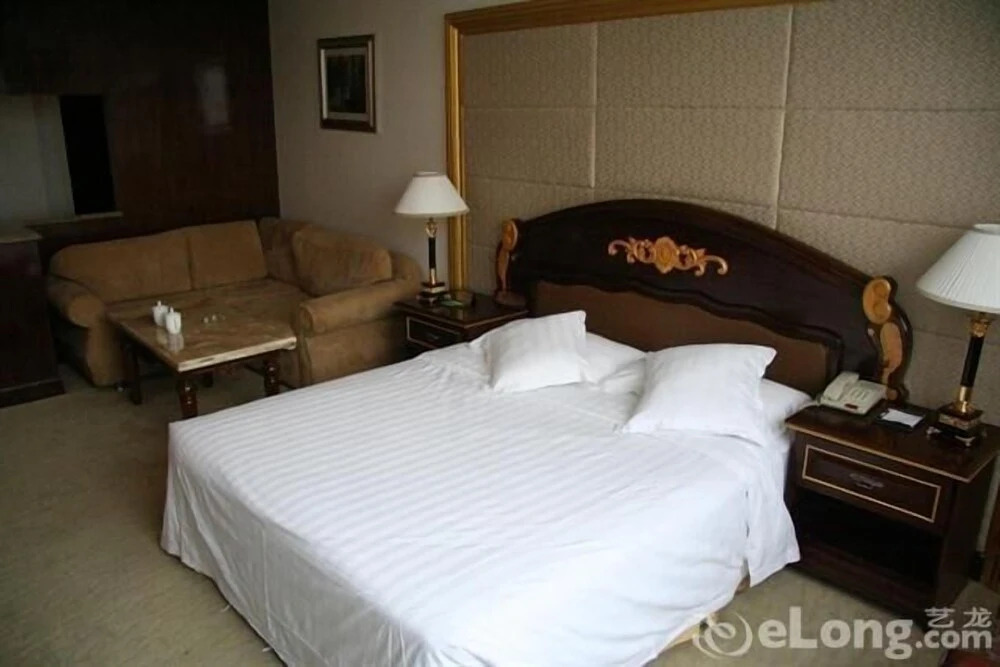 Royal Palace Hotel