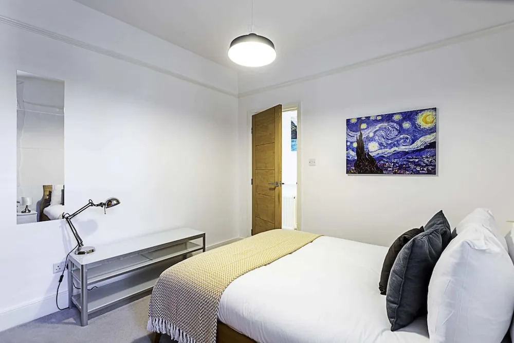 Cozy 2 Bed Apartment in Chiswick