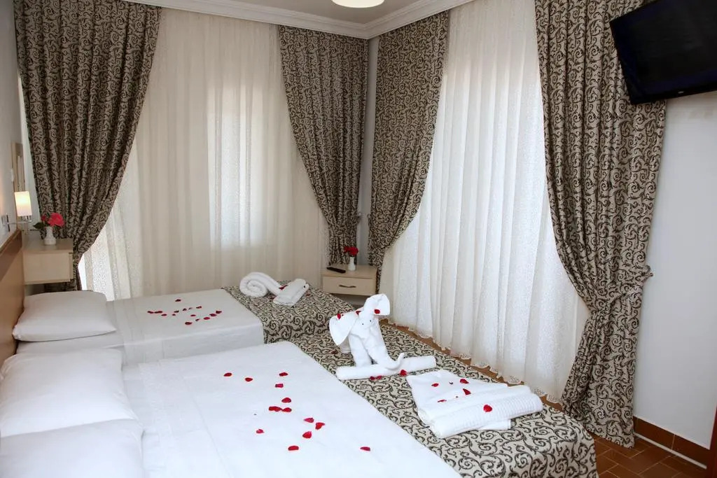 İksirci Baba Hotel