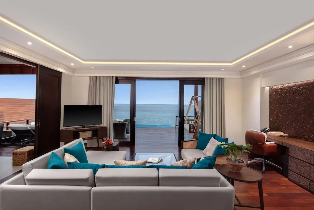 Heritance Aarah Ocean Suites
